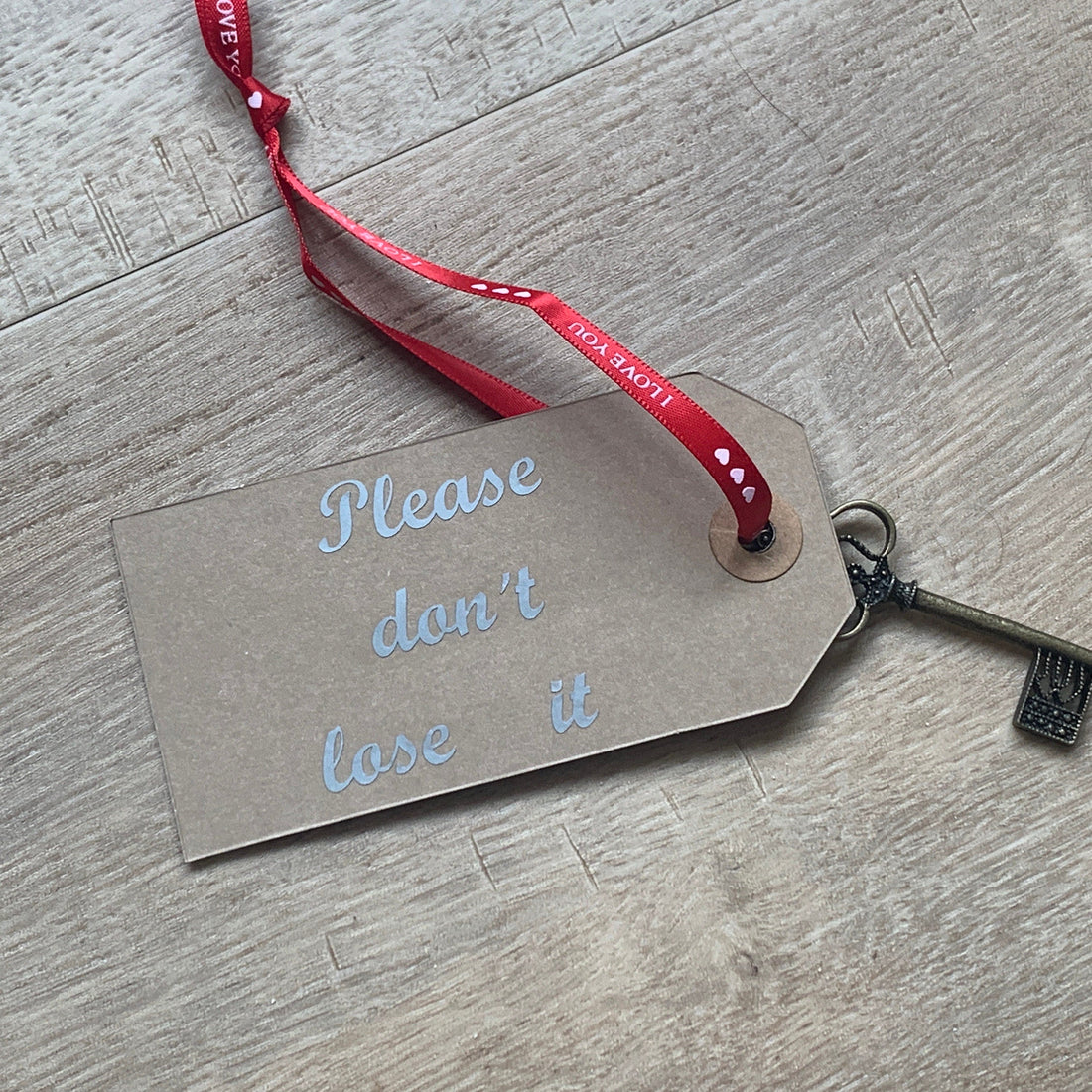 Key To My Heart - Beautiful Love Token - Perfect for Valentines or Anniversaries