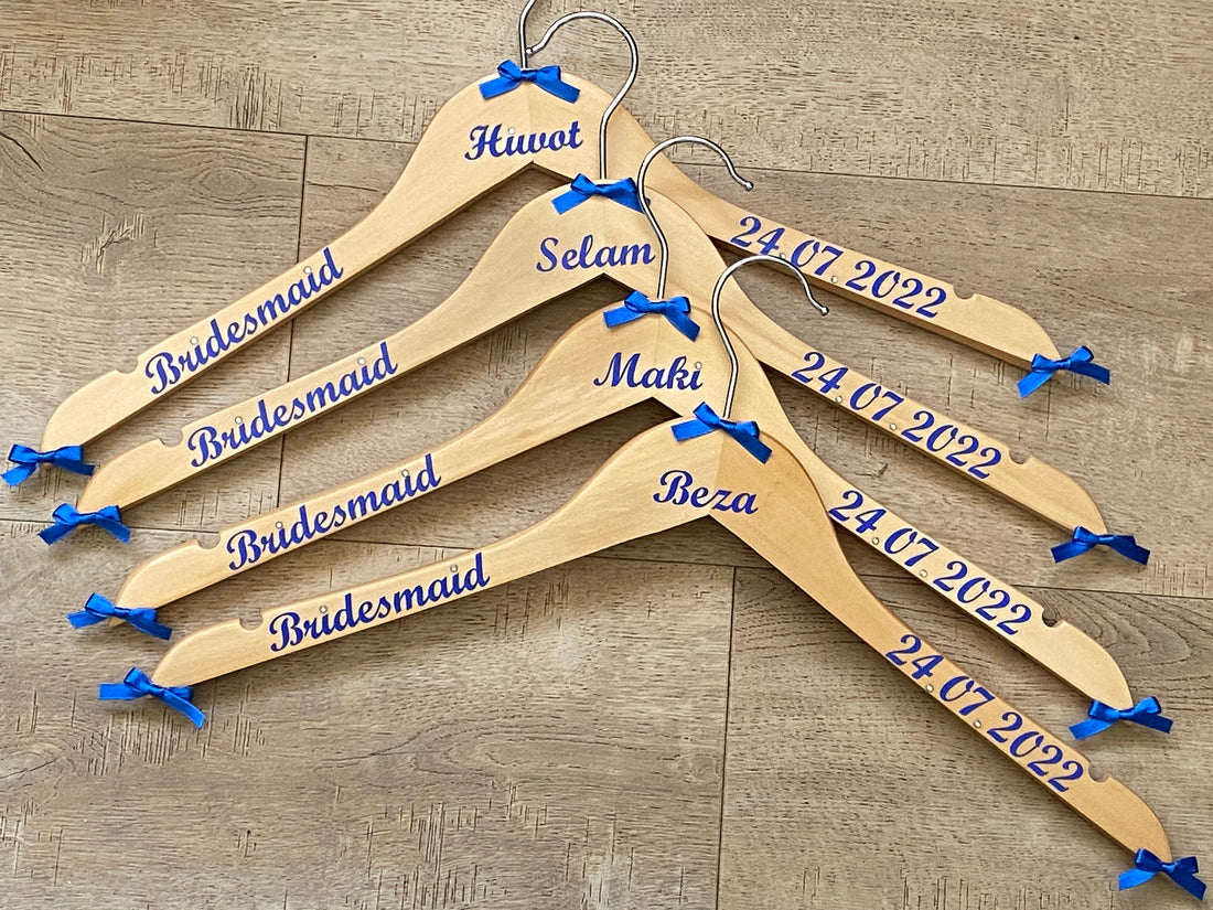 Bridal Party Hangers - Set of 6 - Personalised - Wedding Outfit Hangers