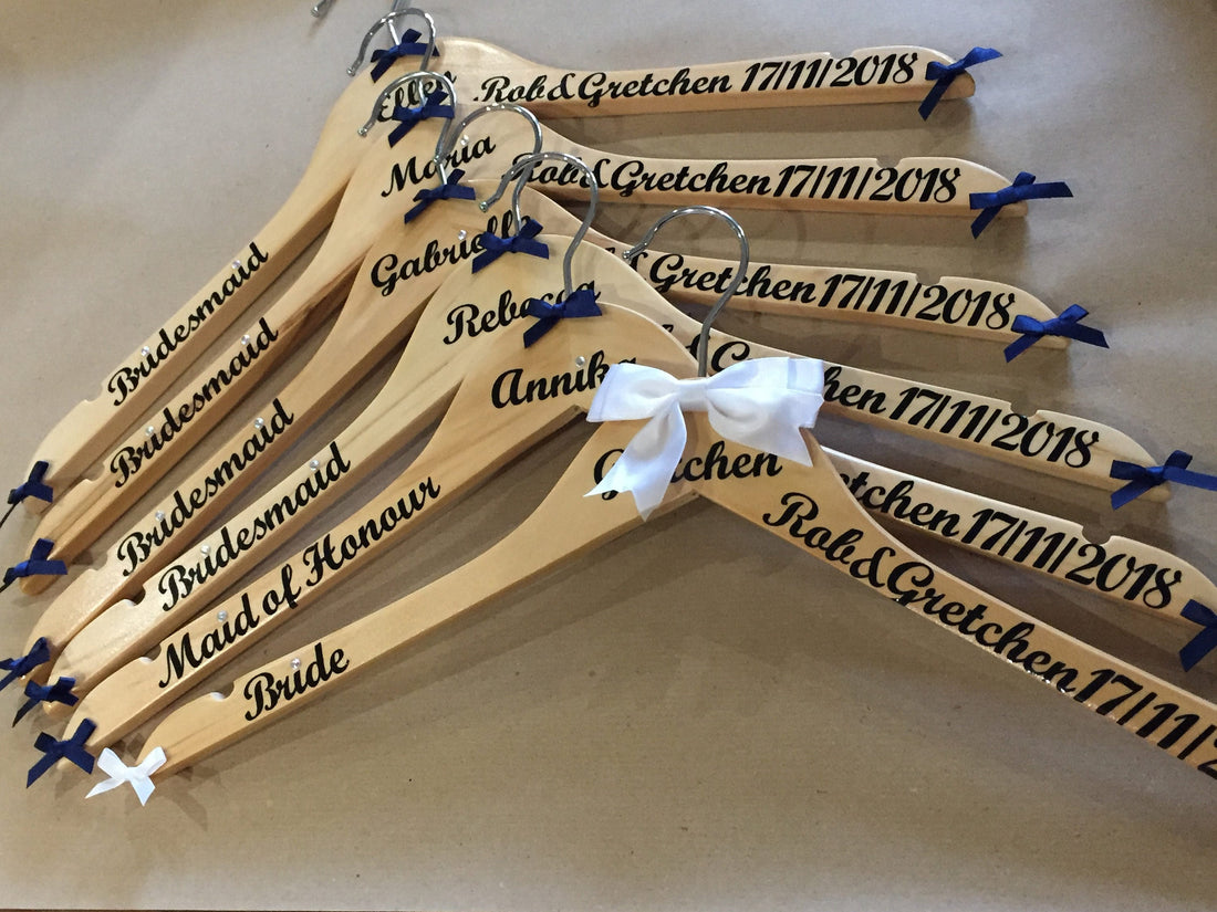 Customised Wedding hangers - Set of 7 - Bridal Party Outfit Organisers - Personalised
