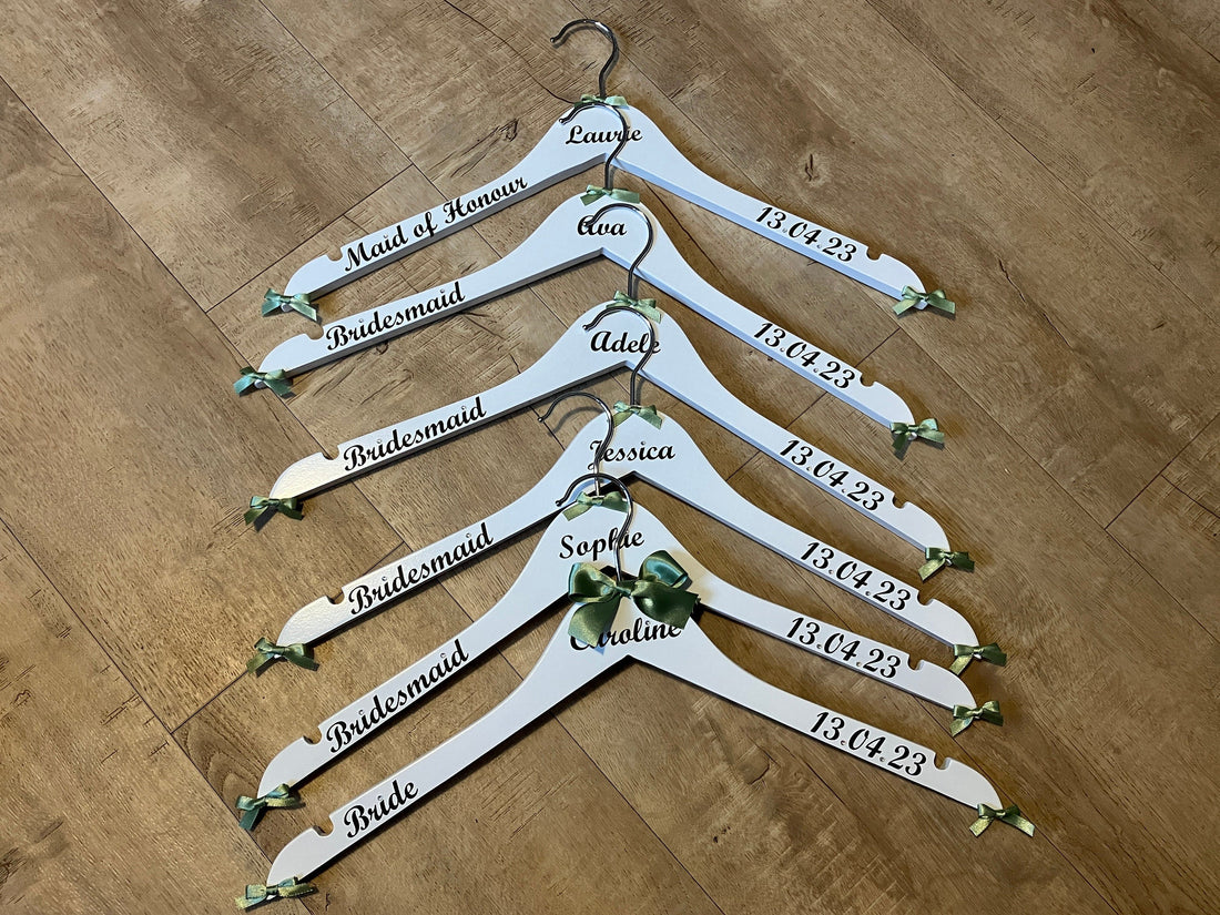 Customised Wedding hangers - Set of 7 - Bridal Party Outfit Organisers - Personalised